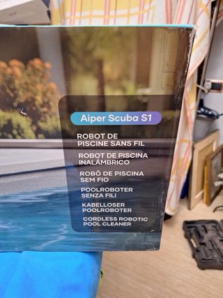 Robot Limpiafondos Aiper Negro y Azul Scuba s1