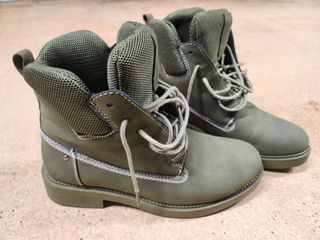 Anfibi verdi taglia 37