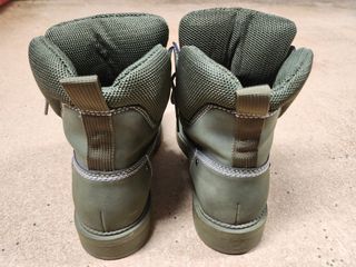 Anfibi verdi taglia 37