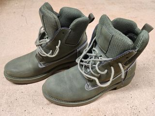 Anfibi verdi taglia 37