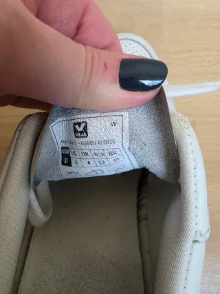 Zapatillas Veja - Detalle "V" Rosa - Talla 37