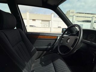 Mercedes-Benz w124 1989