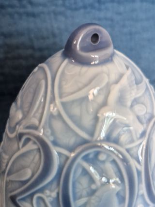 Campanella Lladro in ceramica azzurra