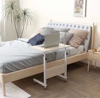 Mesa Auxiliar SogesPower Ajustable con Ruedas