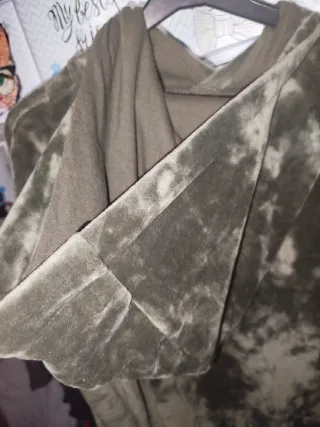 Felpa verde in pelle di pesca