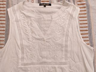 Blusa blanca Marca Koröshi Talla L