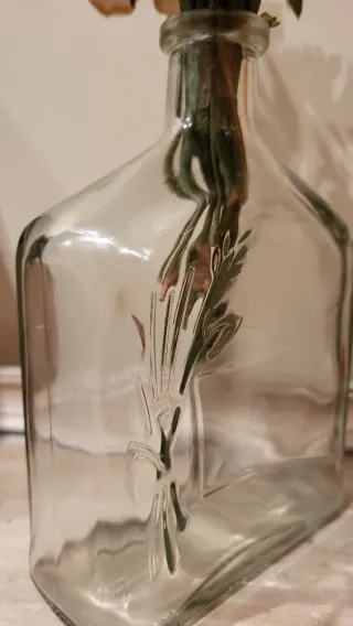 Florero de cristal rosa