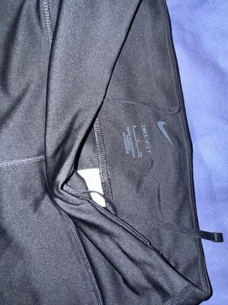 Pantalón deportivo Nike negro