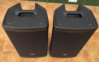 2 Altavoces JBL EON 712