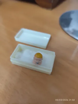 Miniatura Bebé Flotante Colonia Chupetín