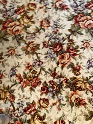 Alfombra rectangular de lana floral