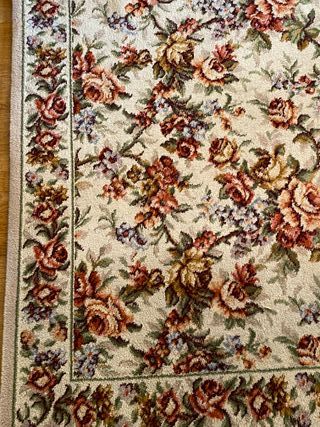 Alfombra rectangular de lana floral