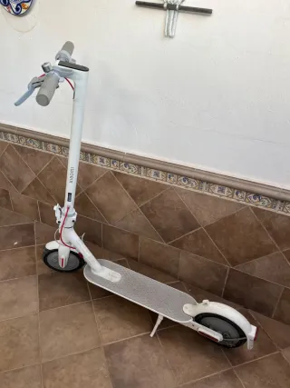 Patinete Eléctrico Xiaomi Blanco