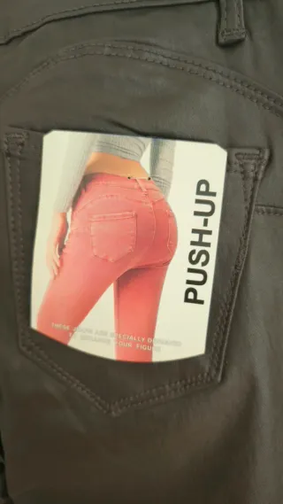 Pantalón A°ORO efecto piel marrón