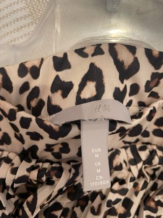 Falda midi plisada estampado animal