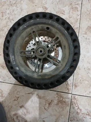 Rueda patinete eléctrico Xiaomi con disco
