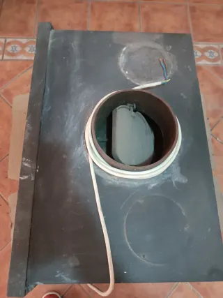 Chimenea de hierro negra