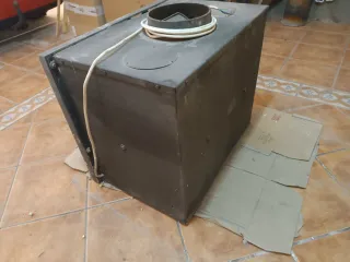 Chimenea de hierro negra