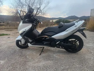 Yamaha T-Max 500 2012 116000km .vespinos .ford mon