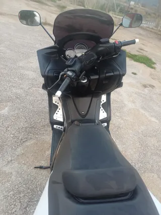 Yamaha T-Max 500 2012 116000km .vespinos .ford mon