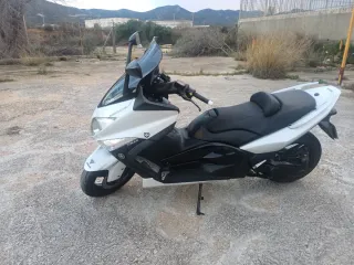 Yamaha T-Max 500 2012 116000km .vespinos .ford mon