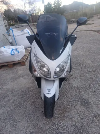 Yamaha T-Max 500 2012 116000km .vespinos .ford mon