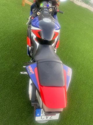 Honda CBR 1000 RR 2006 muy mimada y muy cuidada