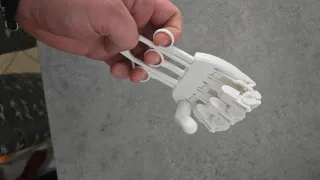 Mano 3D stampata