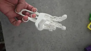 Mano 3D stampata
