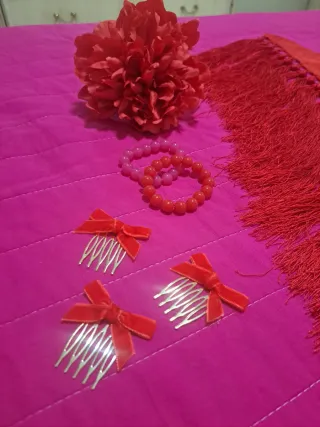 Mantoncillo y complementos niña