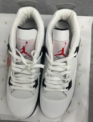 Jordan 4 Blanco Gris