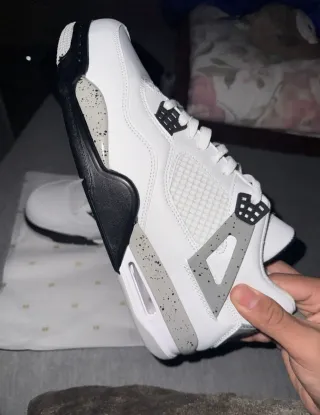 Jordan 4 Blanco Gris