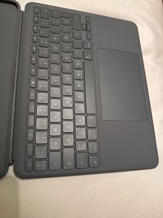 Funda Logitech Combo Touch iPad Air 13 pulgadas
