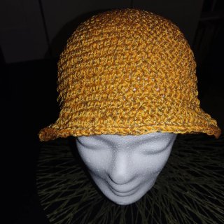 Cappello uncinetto arcobaleno