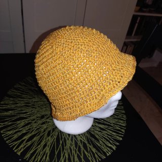 Cappello uncinetto arcobaleno