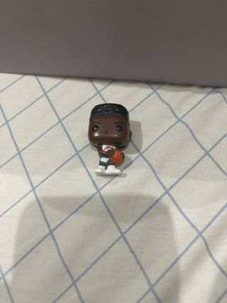 Figura Funko Kinder Joy Baloncestista