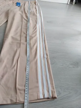 Pantalón Adidas Beige