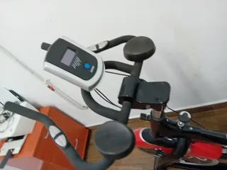 Bicicleta Spinning Negra y Roja