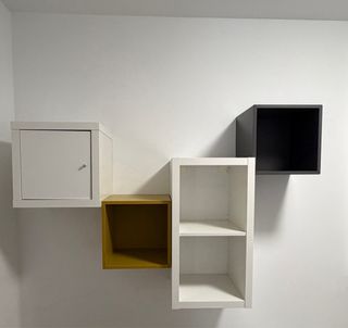 Muebles modulares estantería EKET/KALLAX de Ikea.