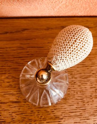Frasco antiguo perfume atomizador