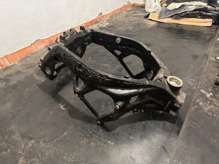 Chasis S1000RR y cubre tapas carbono chasis