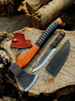 Hacha Bushcraft + Cuchillo Acero Carbono