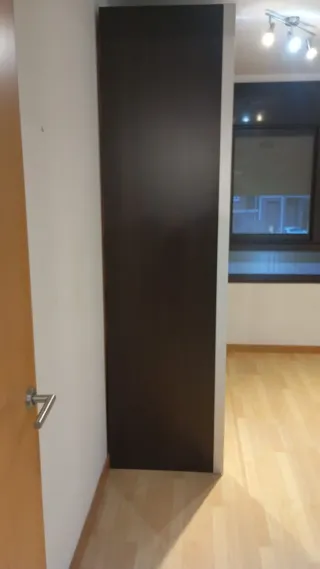 Urge Armario puertas correderas cristal y metal