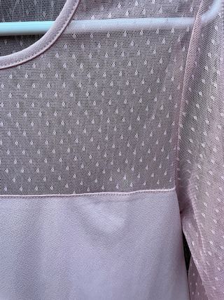 Camiseta plumeti en rosa de Stradivarius