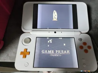 Nintendo New 2DS XL Blanca y Naranja