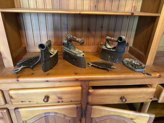 Básculas y planchas antiguas