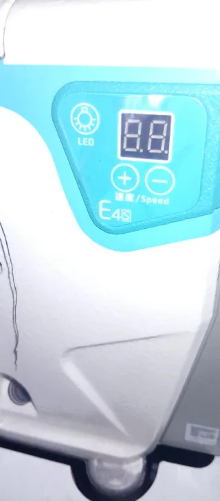 Macchina da cucire JACK F4 ed E4s