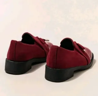 Mocassini eleganti bordeaux con fiocco