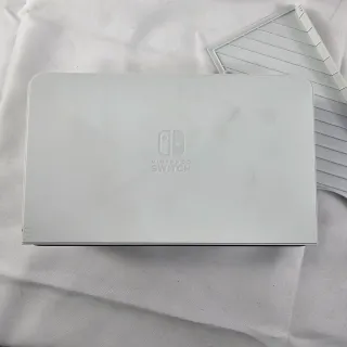 Nintendo Switch OLED Bianco
