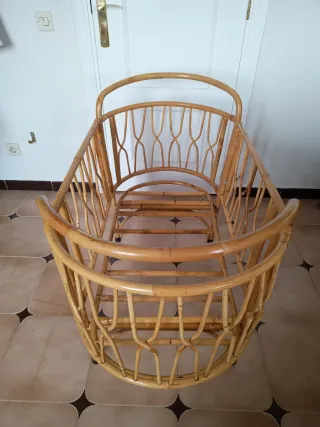 Precioso Moisés ,cuna de mimbre.Perfecto estado.
